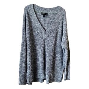 LANE BRYANT PULLOVER SWEATER